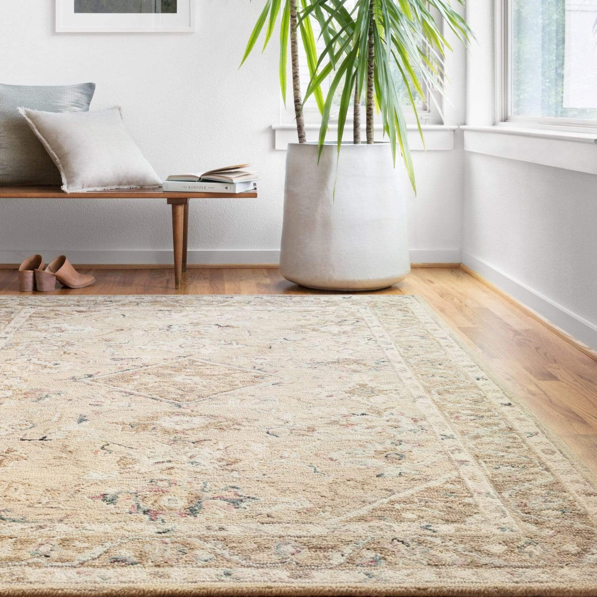 Loloi Beatty Rug - Beige/Ivory Rugs