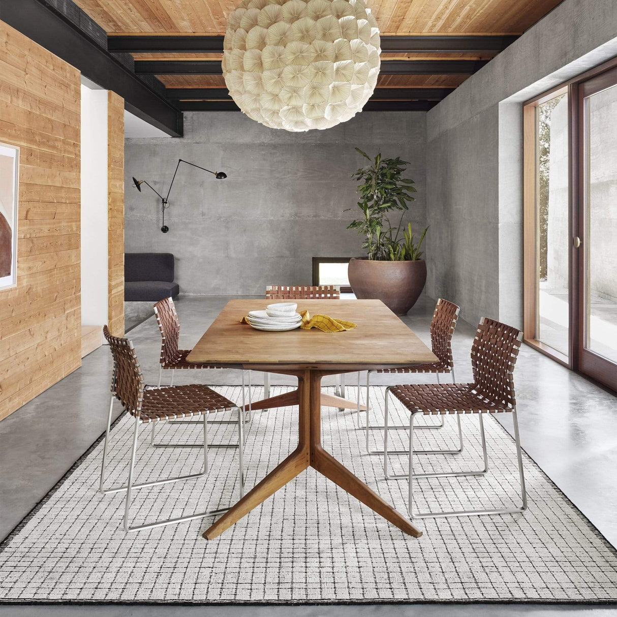 Loloi Beverly Rug - Ivory/Black Rugs