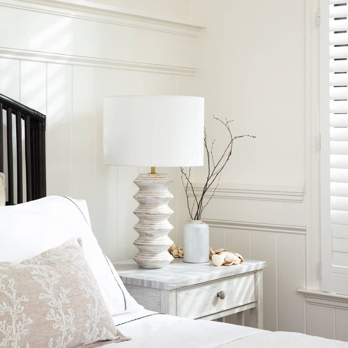 Regina Andrew Nova Wood Table Lamp Lighting regina-andrew-13-1522