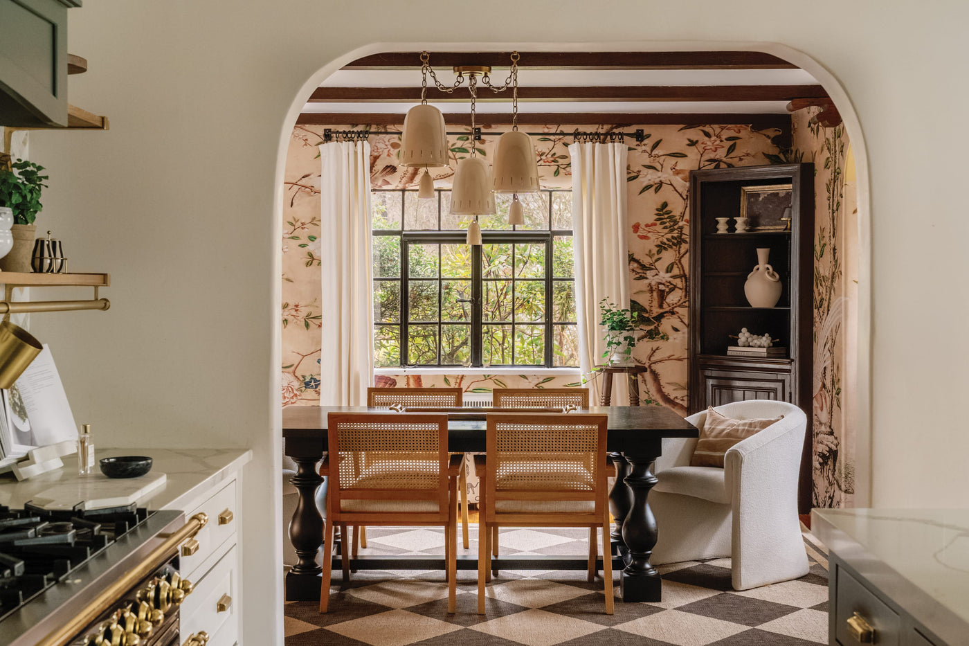 Omi Chandelier Chandeliers