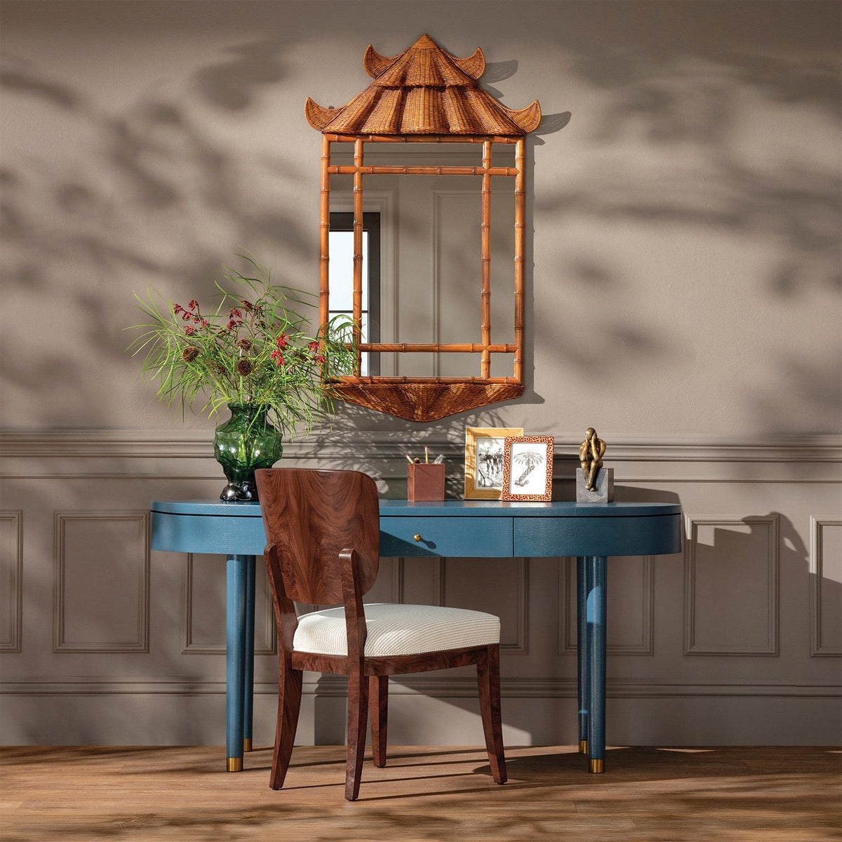 Ebba Desk