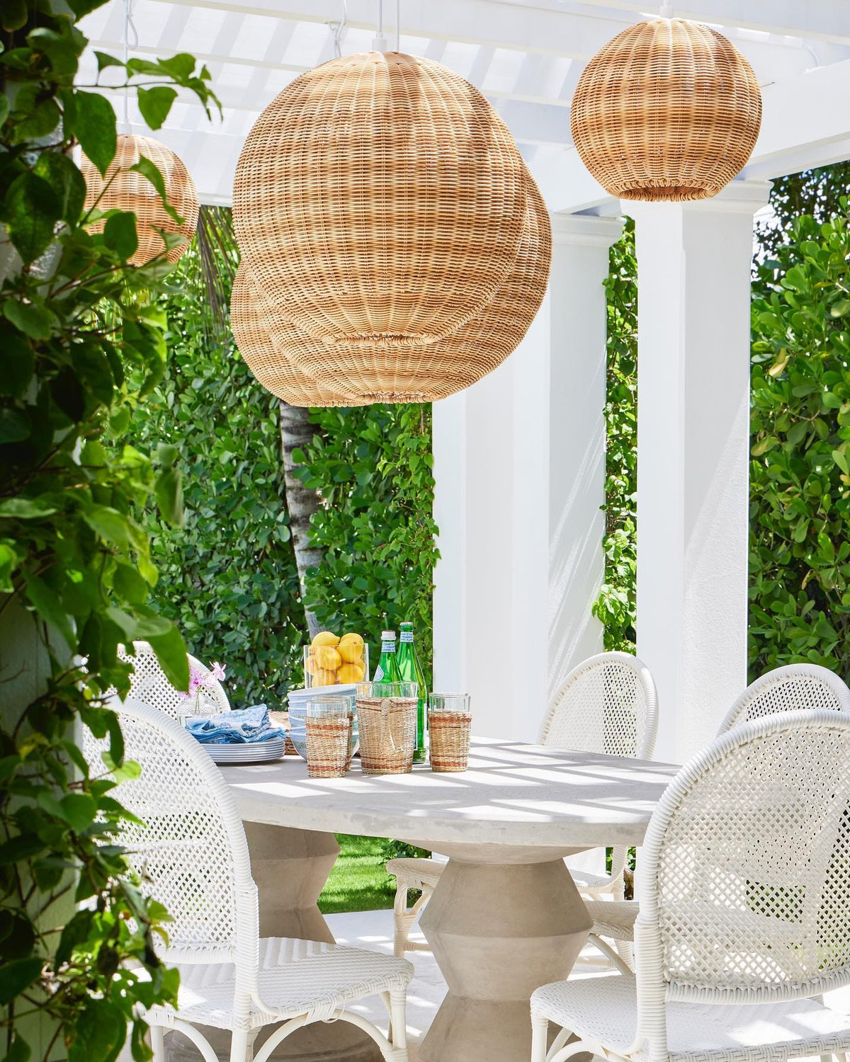 Montgomery Oval Outdoor Dining Table Outdoor Dining Tables