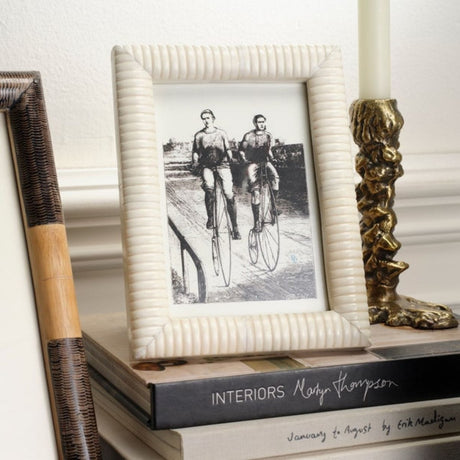 Metz Frame Picture Frames