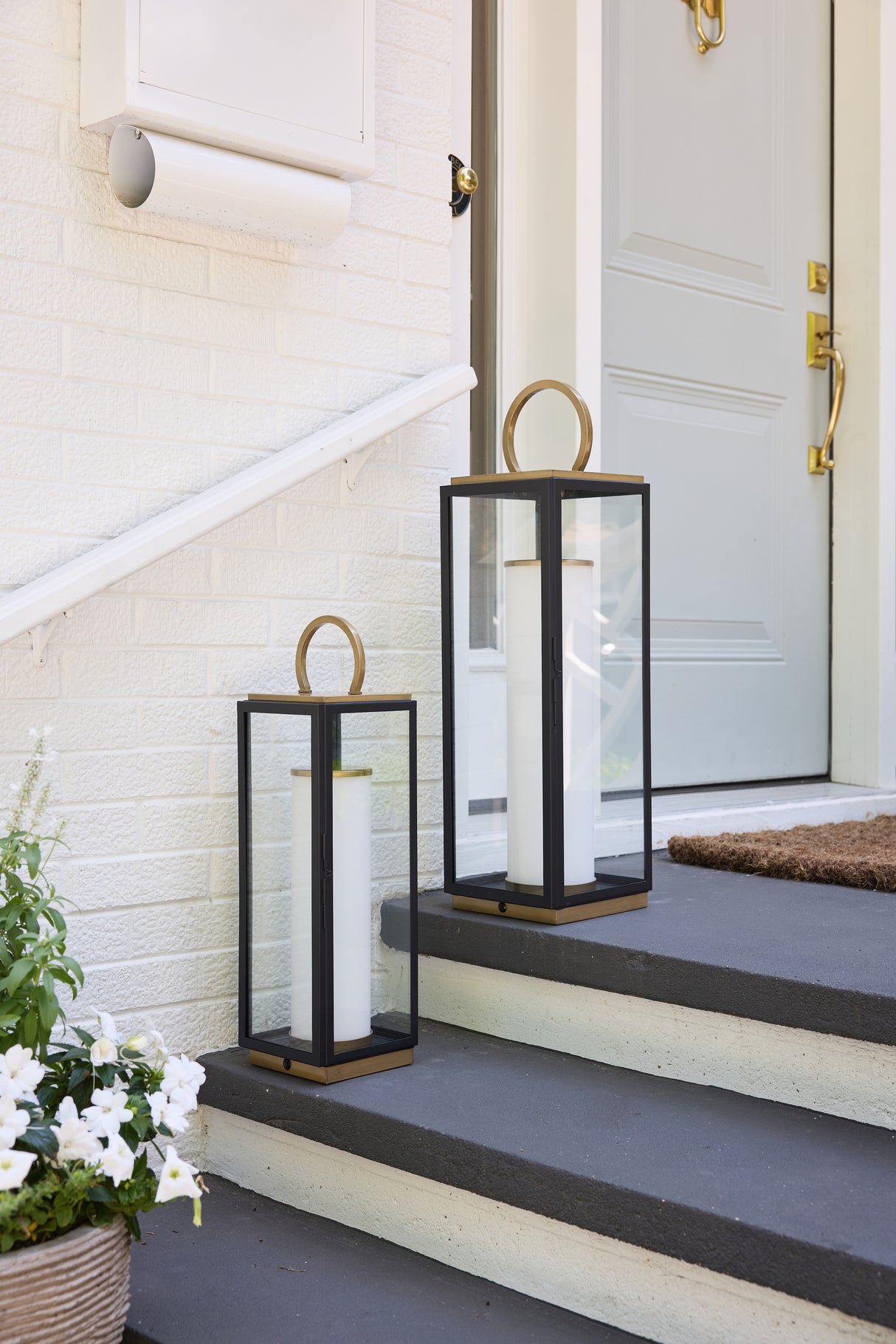 Gareth Outdoor Rechargeable Table Lamp