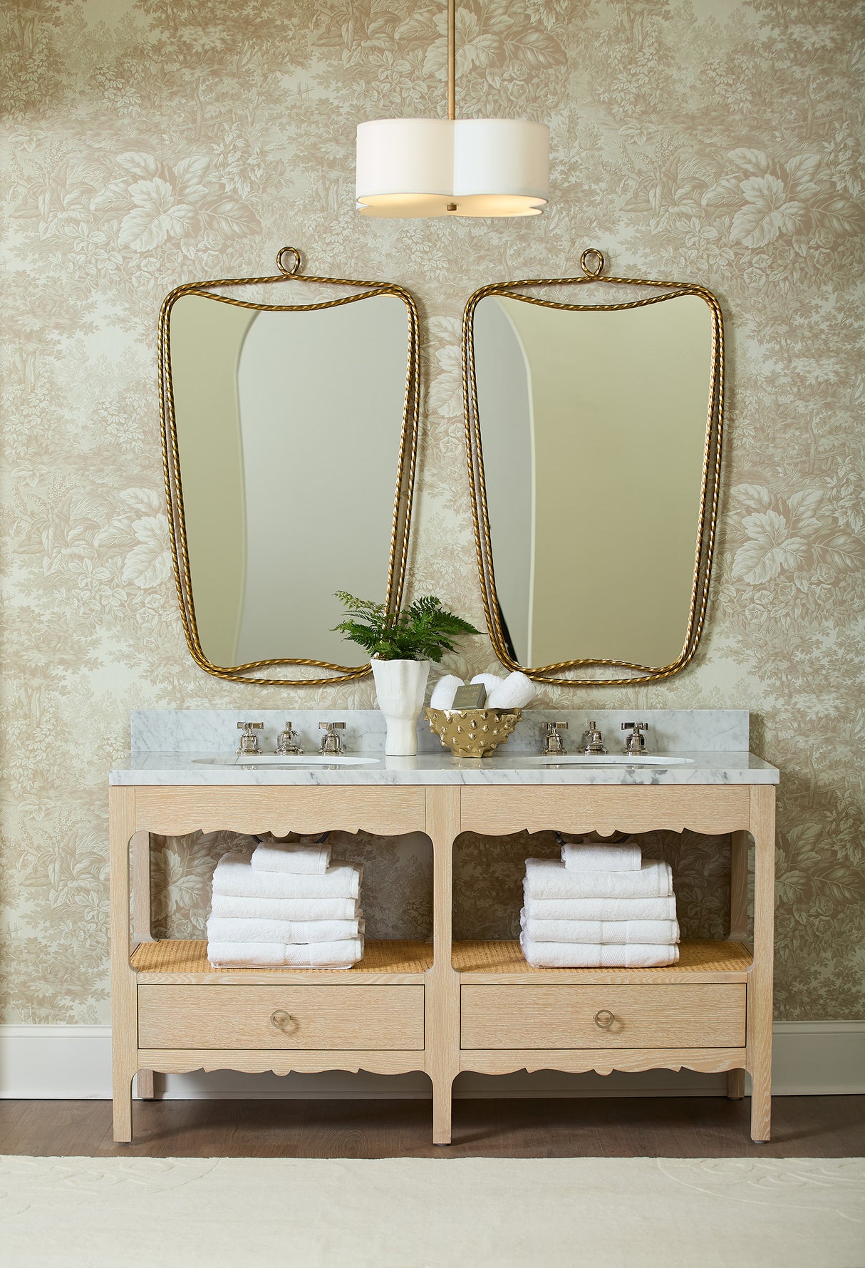 Arianna Vanity
