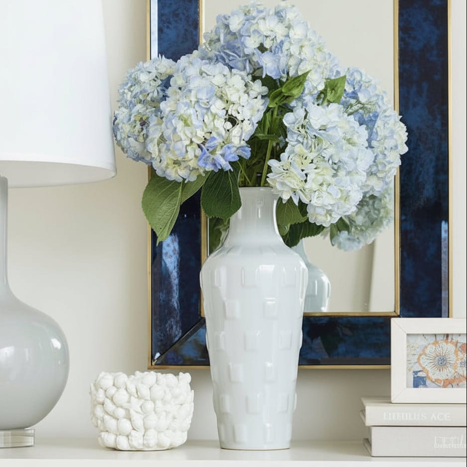 Argo Vase Vases + Urns AGO-700-109