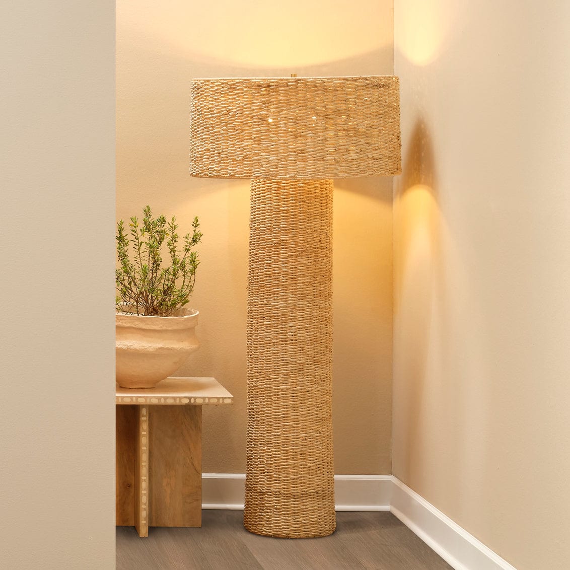 Big Island Floor Lamp Floor Lamp 1BIGIS-FLNA 688933037616