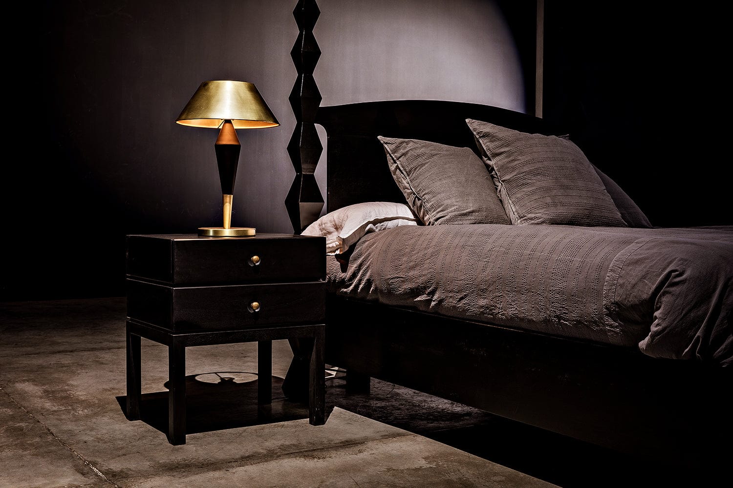 Noir Brancusi Bed - Thumbnail 5