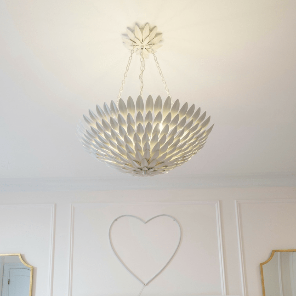 Broche Chandelier Chandeliers