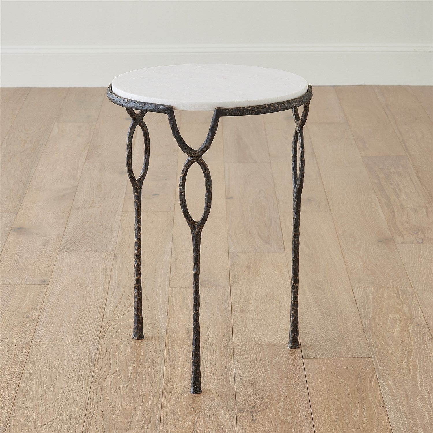 Chiseled Loop Table – Meadow Blu