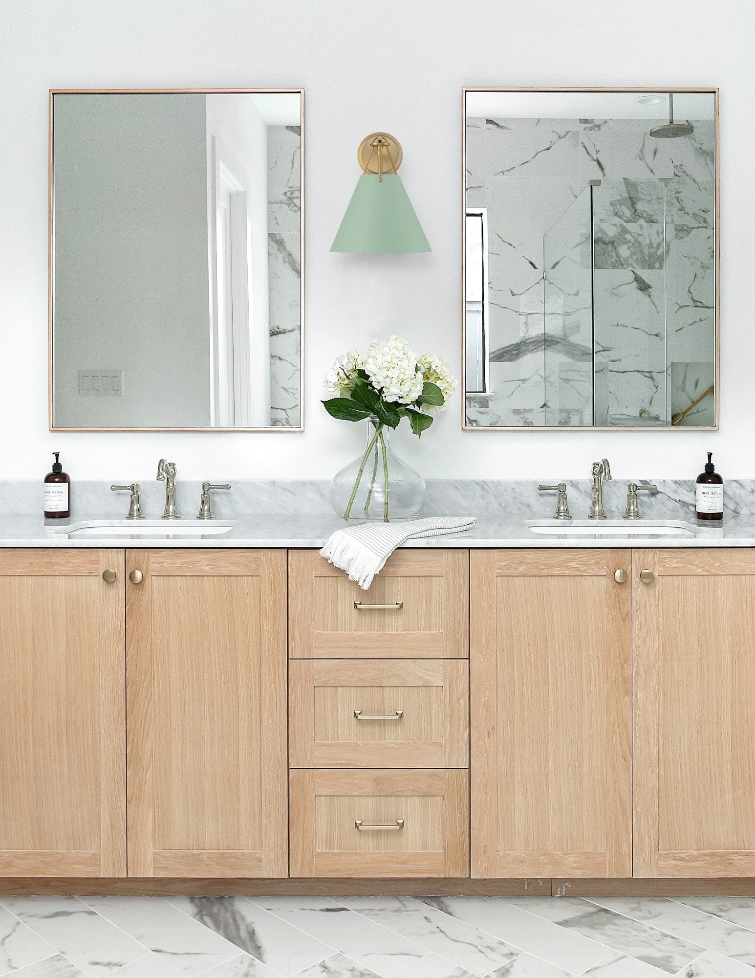 燭台 Xavier 1 Light Sconce – Meadow Blu