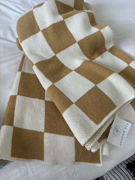 Happy Habitat Checking In Throw