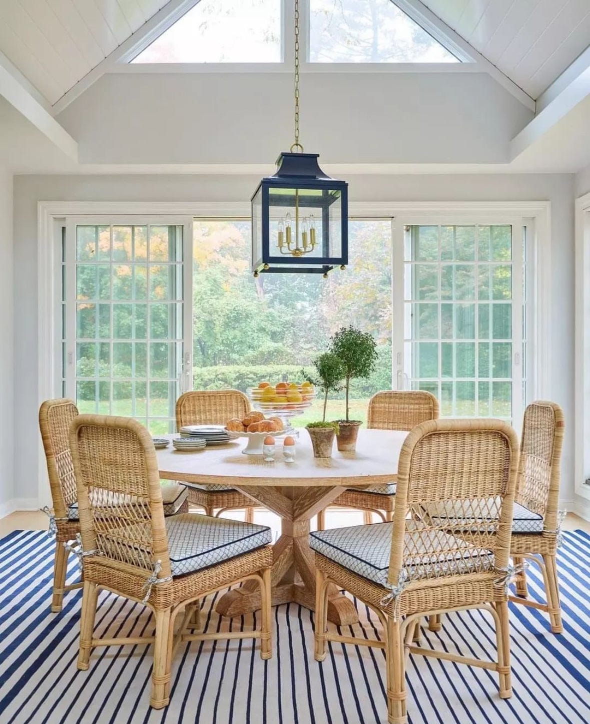 RED DOT受賞ランプ◇The New Old Light Large／青 Painted No.2 1-Light Pendant in Aged Brass/Blue Bird by Mark D. Sikes