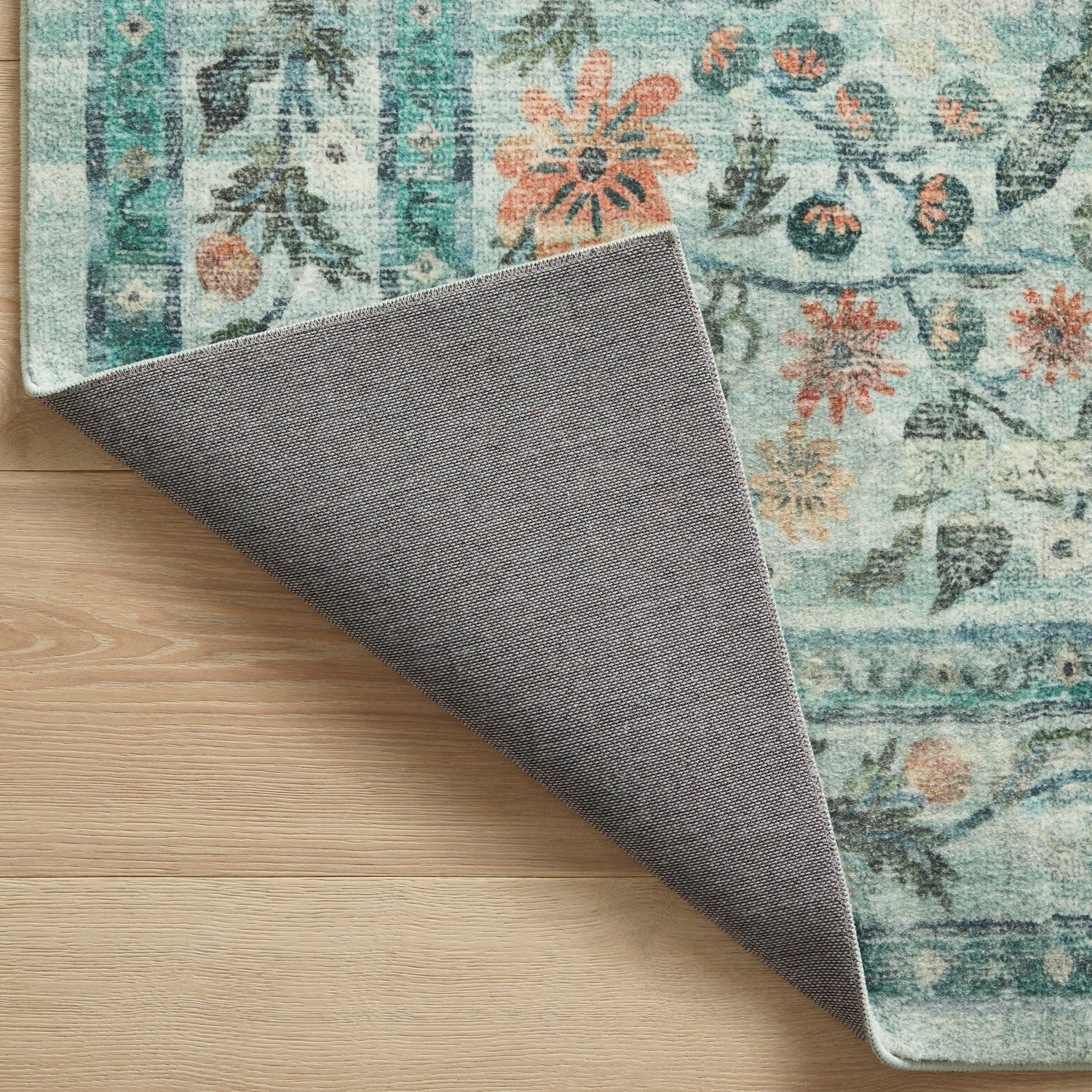 Courtyard Rug – Meadow Blu