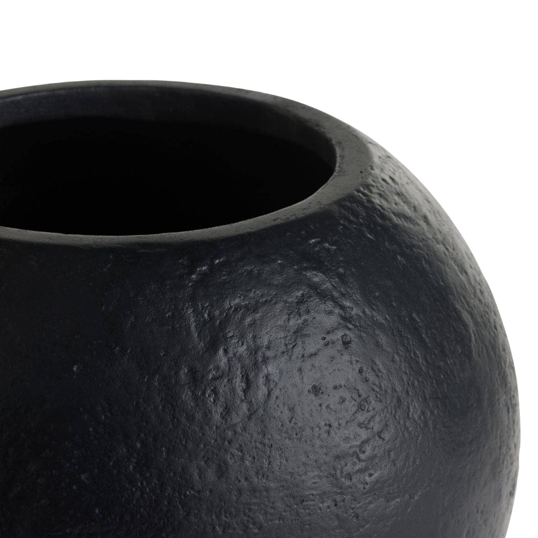 Lorenzo Concrete Outdoor Planter