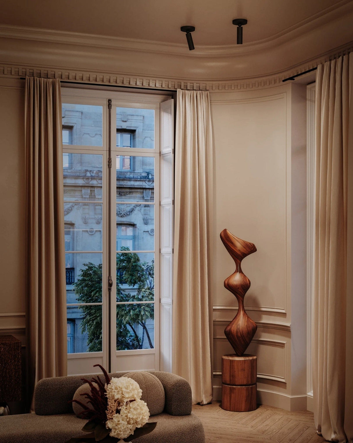 Luxe Pivot Flush Mount Flush Mounts