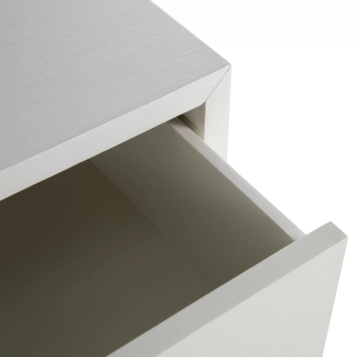 Pearl Chest Chest SCH-175839