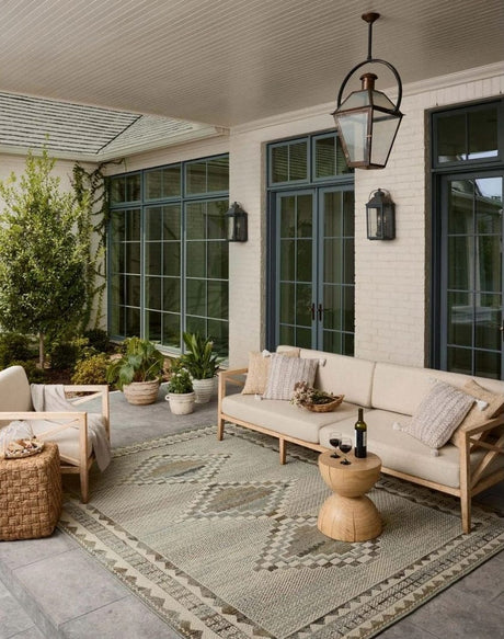 Saylor Indoor/Outdoor Rug Outdoor Rugs