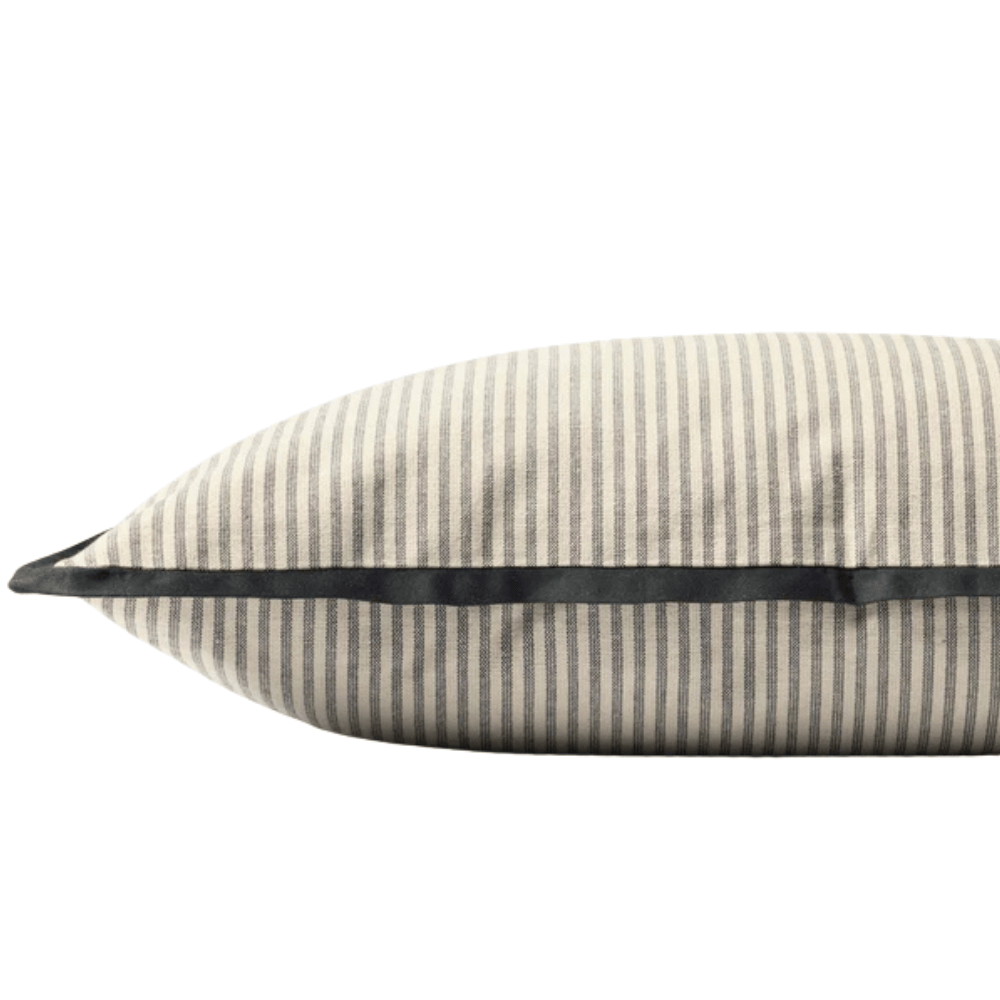 Sullivan Pillow Throw Pillows