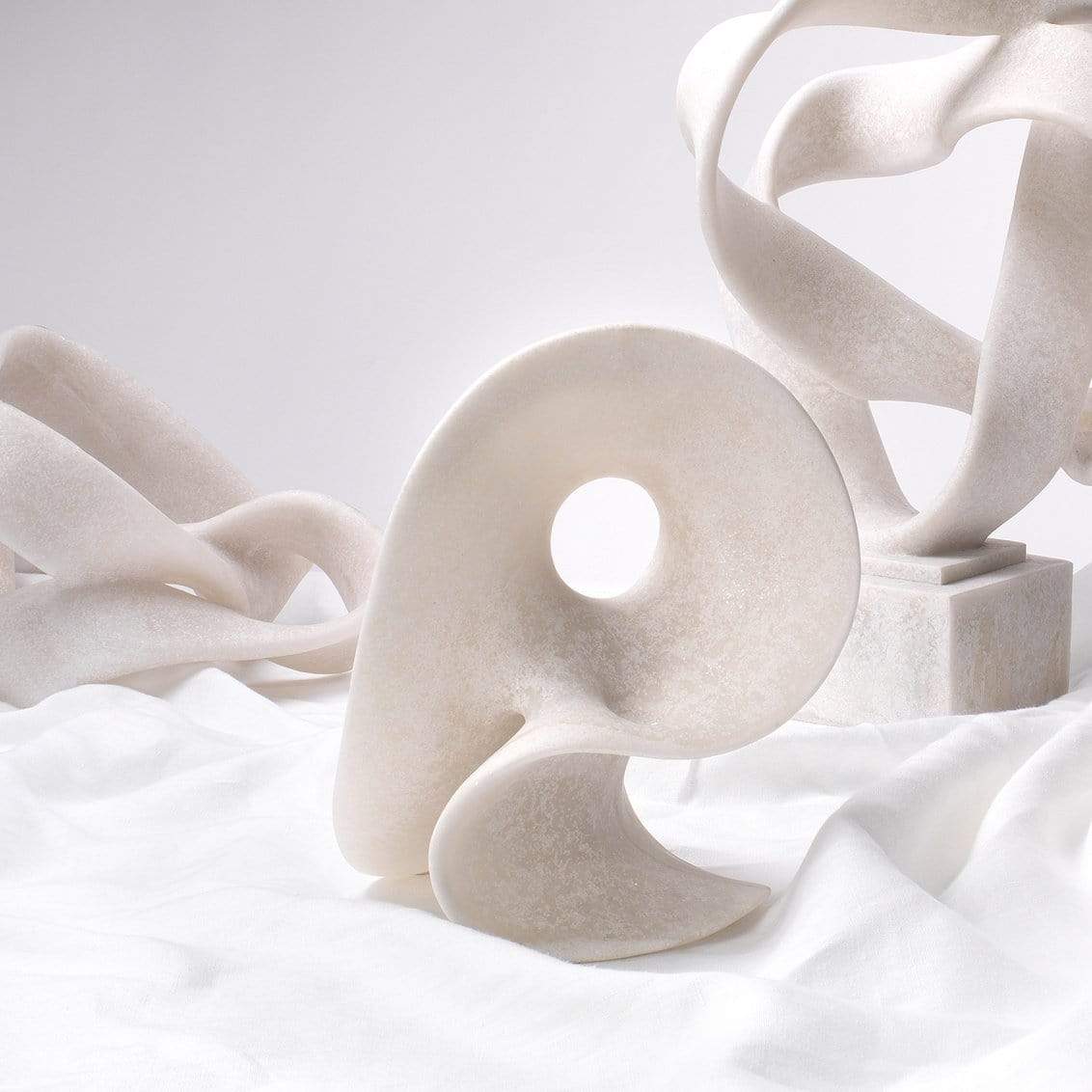 Amorphous Table Object – Meadow Blu