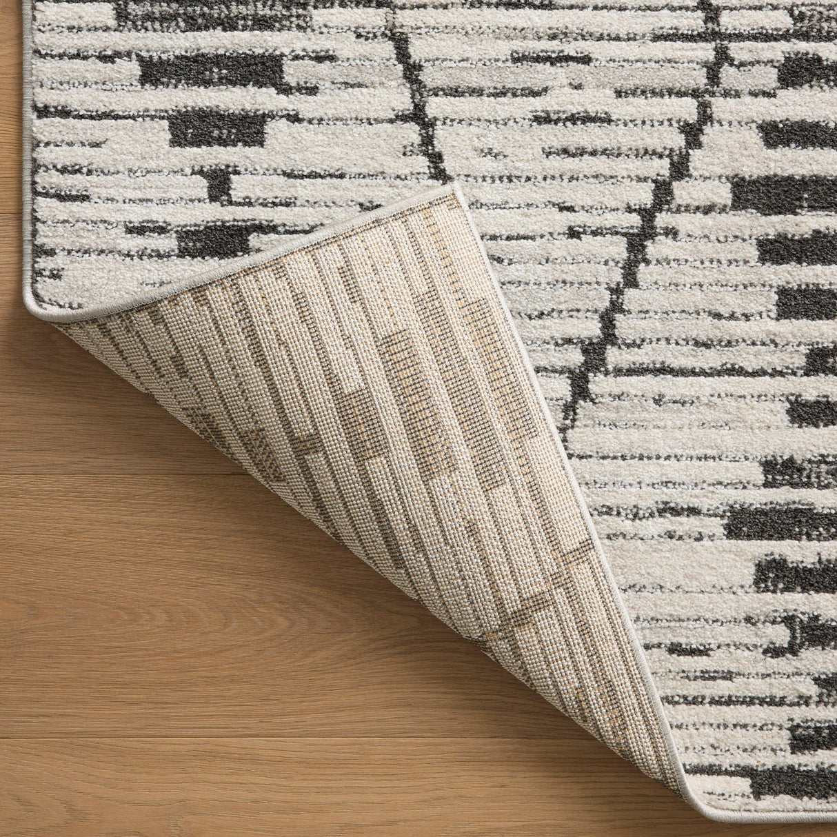 Loloi Kamala Rug - Ivory/Charcoal Rugs