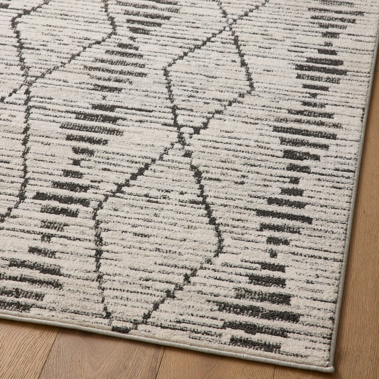 Loloi Kamala Rug - Ivory/Charcoal Rugs