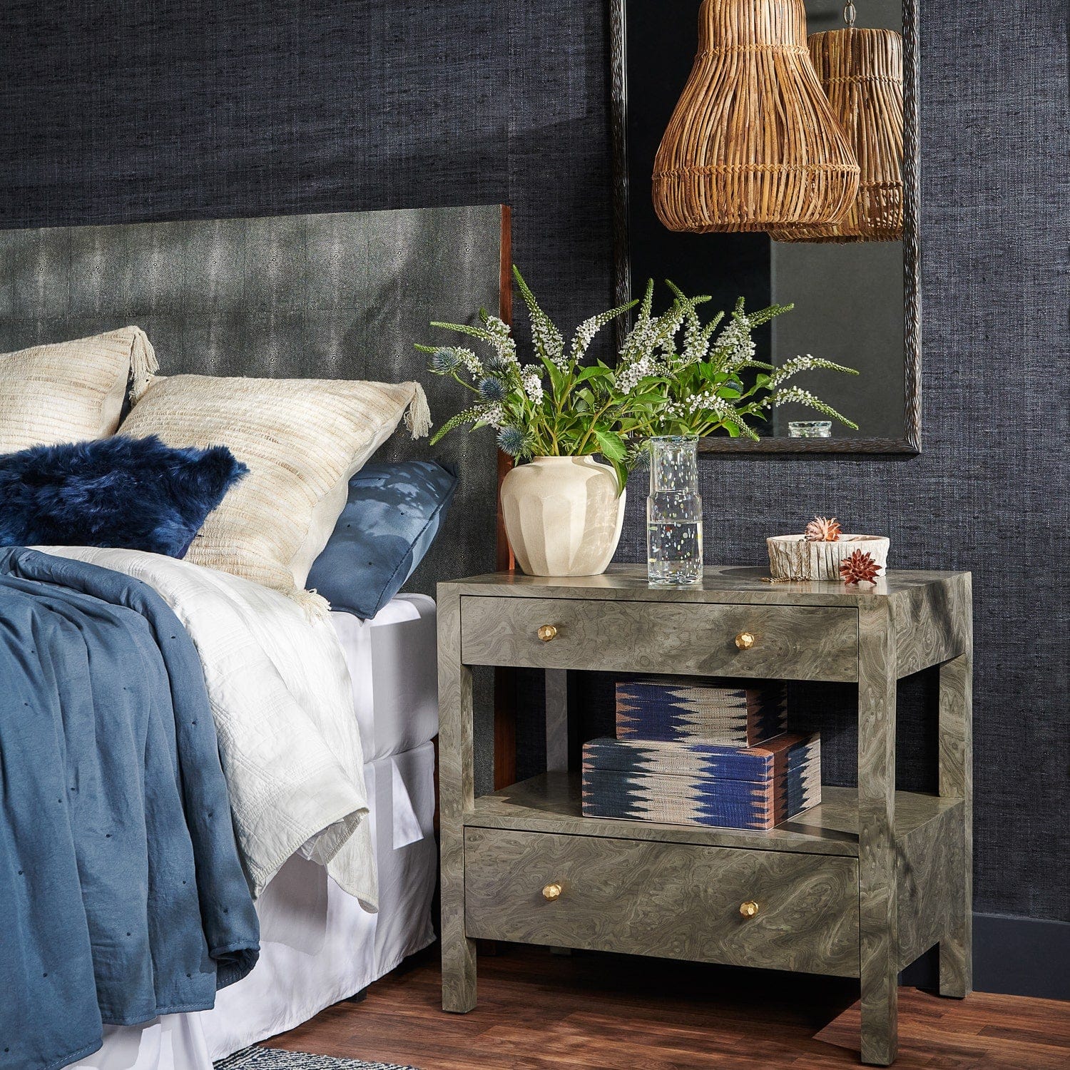 オリジナル LINDSEY B MYNG ポストモダン Made Goods Lindsey Single Nightstand Walnut Veneer - multiple